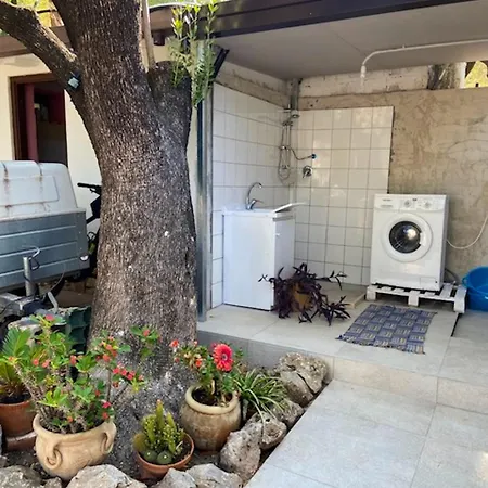 Charming House In Marina Di + Garden